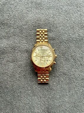 Michael Kors Gold Tone Chronograph Bracelet Watch MK8281